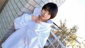 SIRO-5071 Surprisingly Perverted With A Cute Face Just Wearing A Baggy Hoodie And Not Wearing Pants Or Skirts Panties As Soon As You Turn Up The Hoodie A Strong Girl Who Came To The Av Shoot Like A Step Ahead Of The Exhibitionist Av Application On